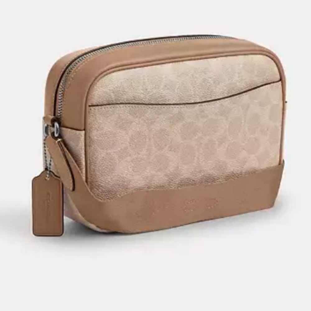 Coach Camera Bag - Picture 3 of 7